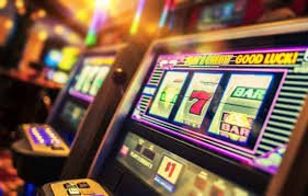 XDA77 ဂိမ်းလော်ဘီ မိုဘိုင်း APP မှတစ်ဆင့် Slots ကစားနေသော မြန်မာကစားသမား